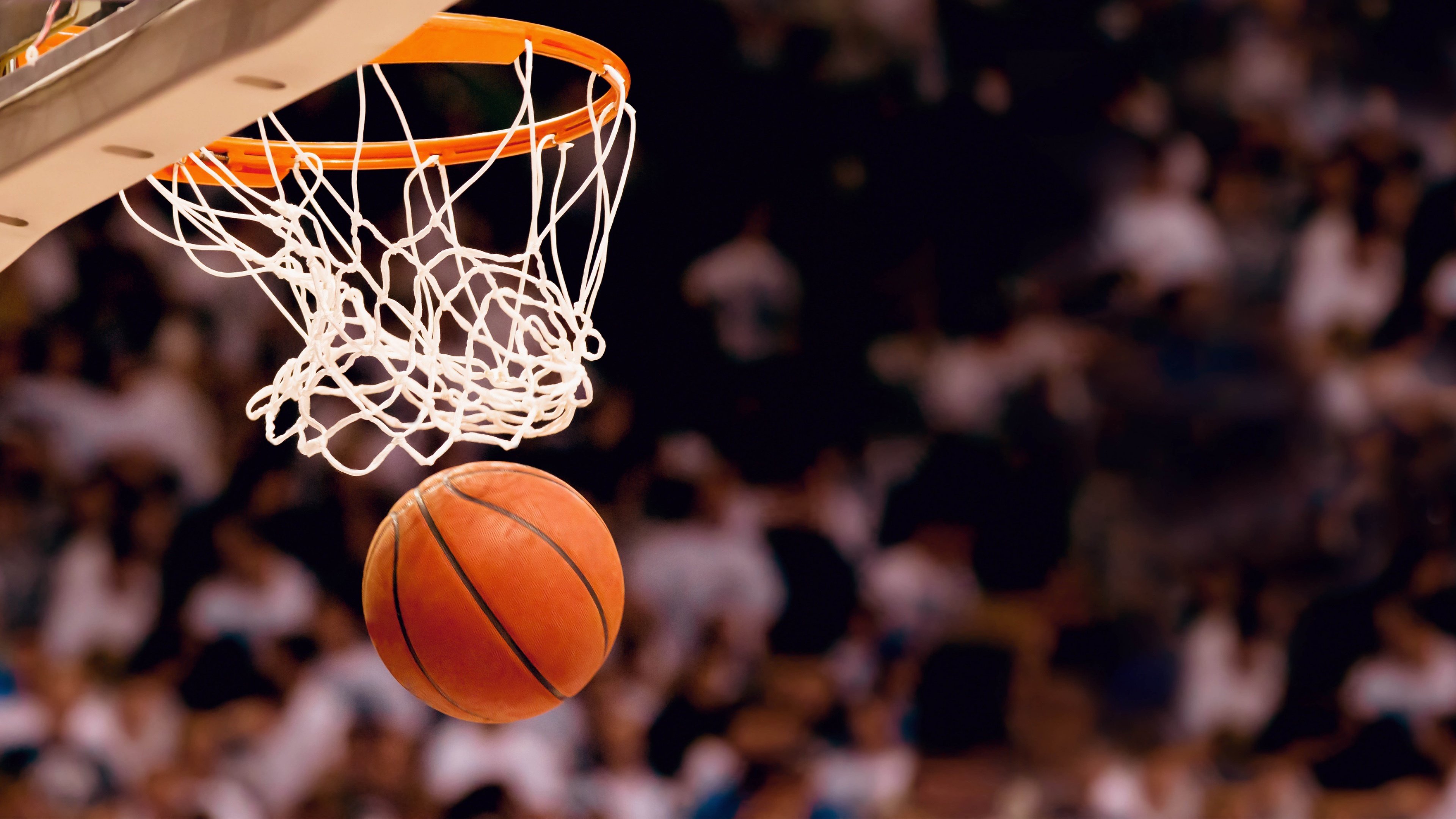 开云登录通道-红牌争议引爆巅峰对决，曼联遭遇转折点，姆巴佩乘势反超完成逆转，红牌争议致曼联崩盘，姆巴佩策动逆转